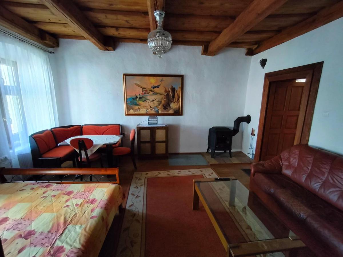 Paracelsus House Banská Bystrica Buitenkant foto
